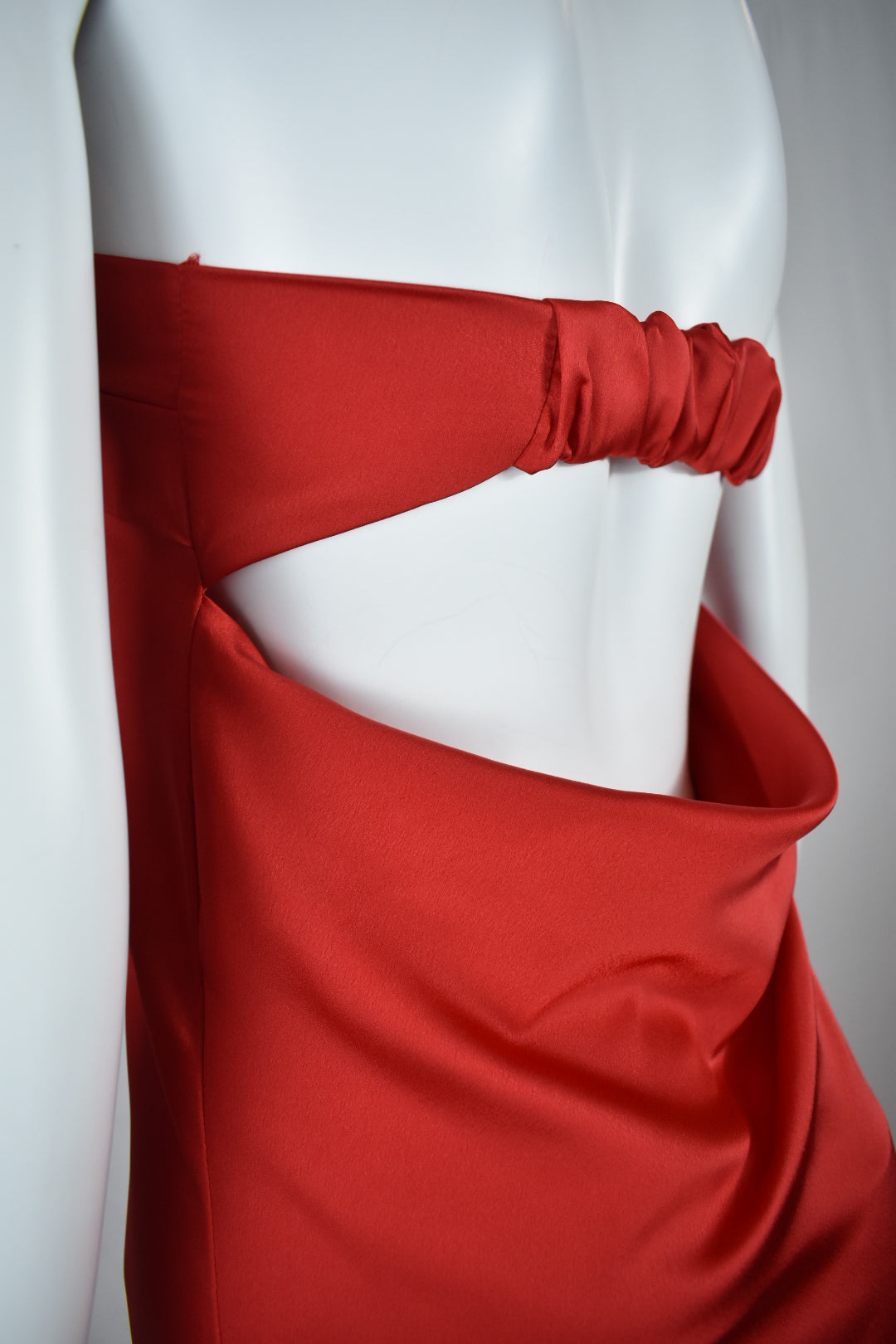 Vestido Maxi Satinado Espalda Descubierta