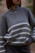 Jersey de rayas con cuello cremallera