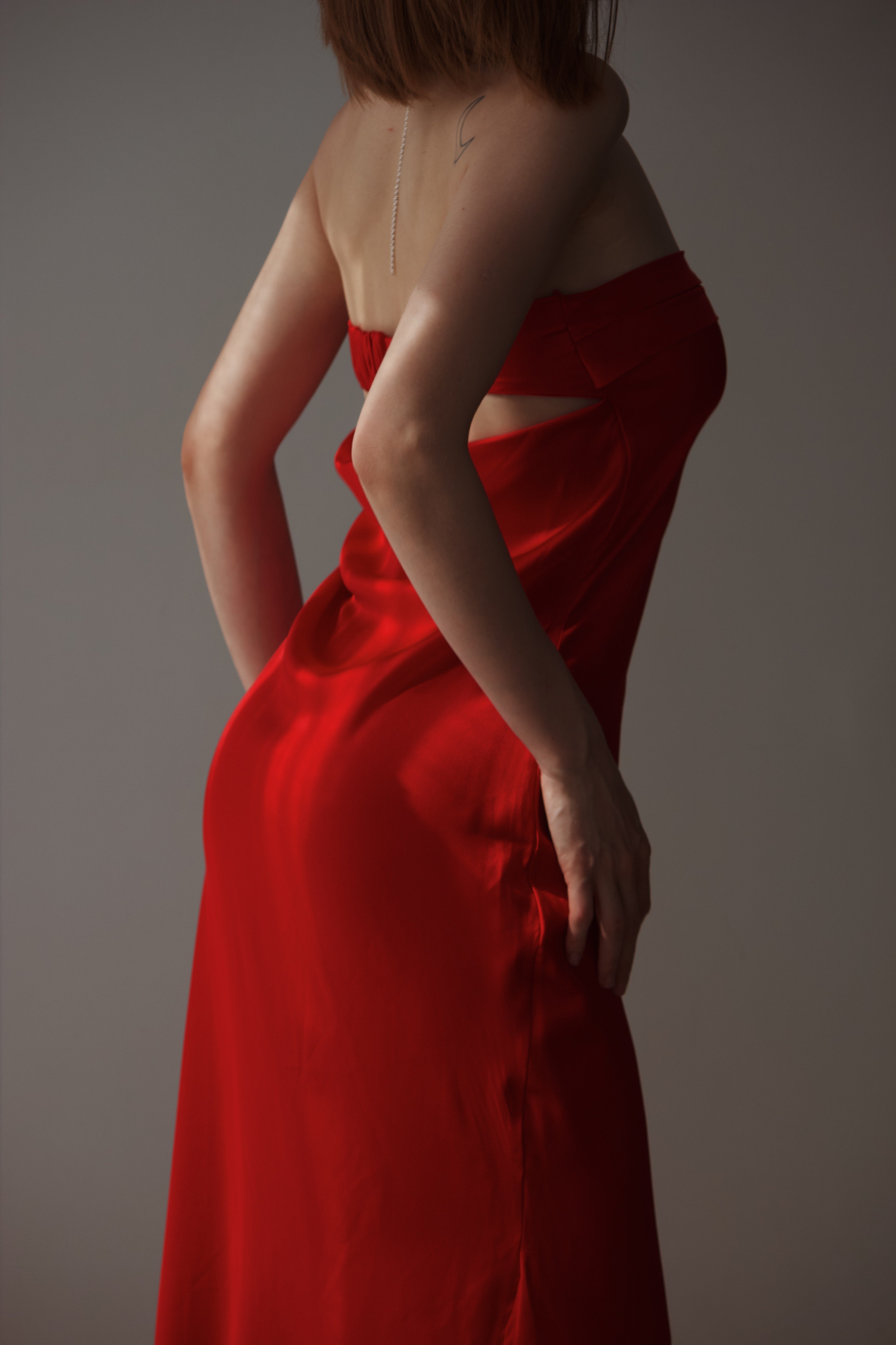 Vestido Maxi Satinado Espalda Descubierta