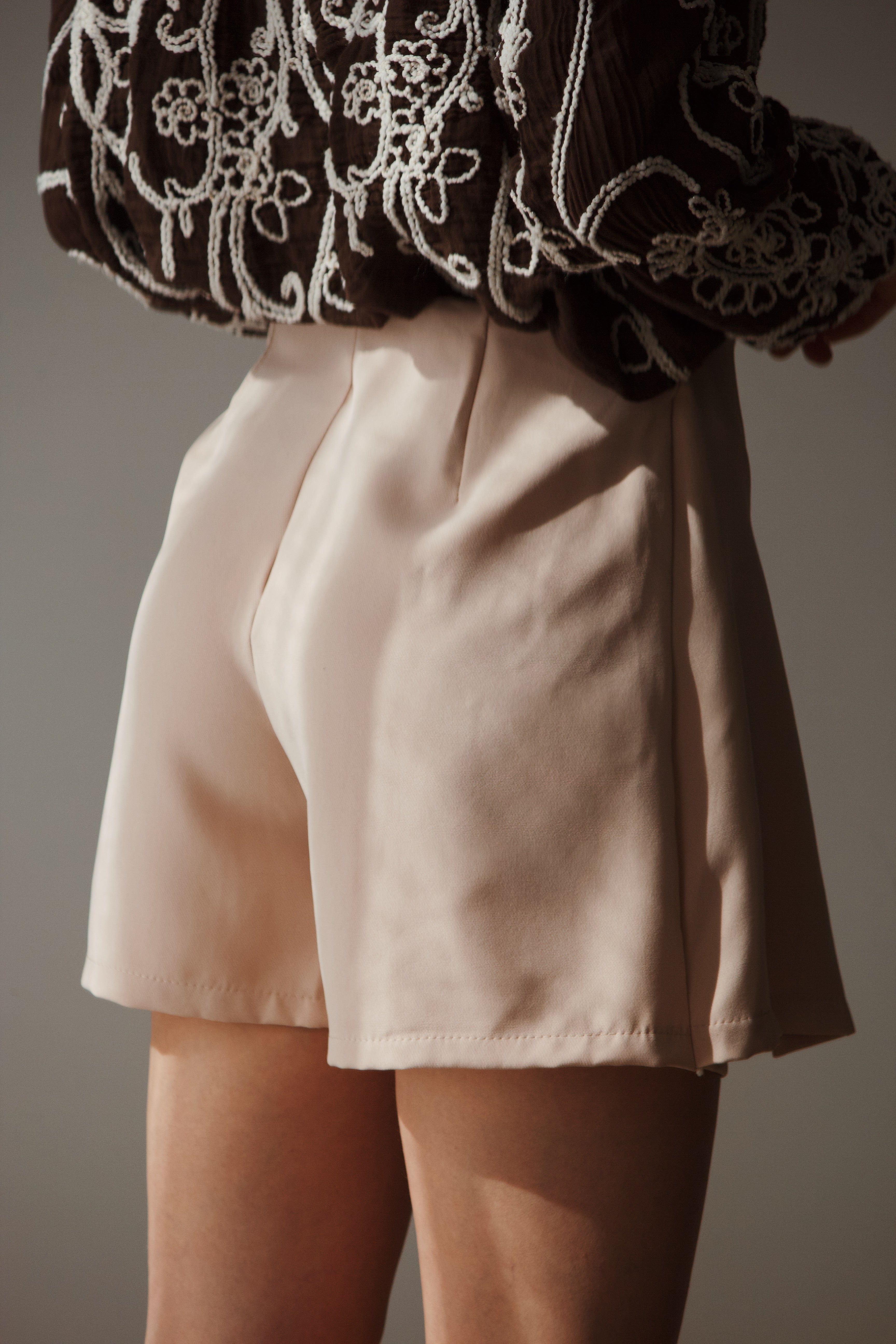 Falda pantalón nude