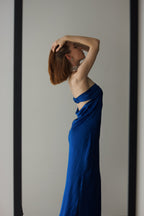 Vestido Maxi Satinado Espalda Descubierta