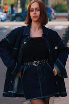 Conjunto denim oversize azul oscuro con chaqueta y minifalda