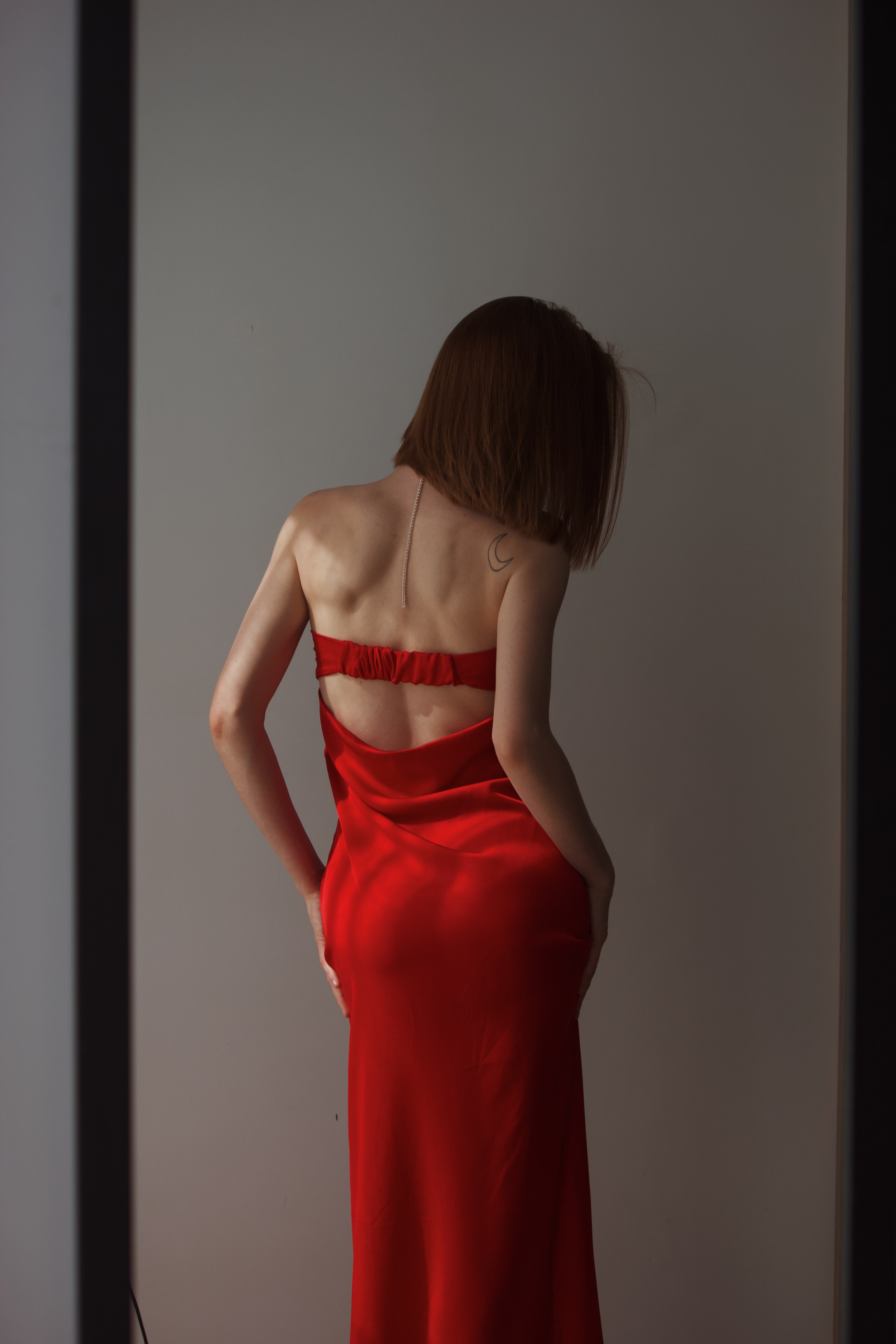 Vestido Maxi Satinado Espalda Descubierta