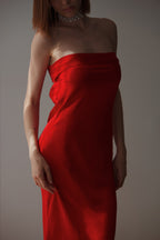 Vestido Maxi Satinado Espalda Descubierta
